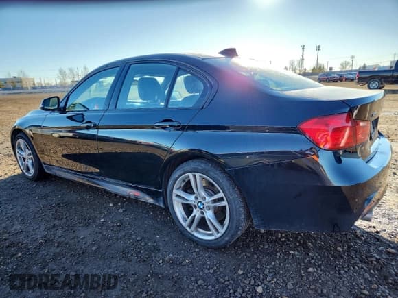 ✅ 2015 BMW 3 Series 335i xDrive • VIN: WBA3B9C59FF589782 • Лот: 93602135. Опубликован ранее на Copart с пробегом 124 173 миль. Бесплатный доступ к архиву аукционных продаж из США и подробный отчёт об истории автомобиля на DreamBid. Изображение 2.
