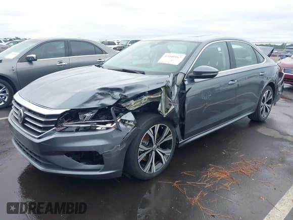 ✅ 2021 Volkswagen Passat SE • VIN: 1VWSA7A36MC015286 • Lot: 43440167. Wystawiony na IAAI z przebiegiem 117 718 mil. Bezpłatny archiwum sprzedaży aukcyjnych z USA i szczegółowy raport historii pojazdu na DreamBid. Zdjęcie 2.