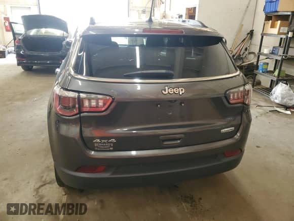 2020 Jeep Compass Latitude с VIN 3C4NJDBB5LT174999, выставлен на аукционе Copart как лот 68952635 с пробегом 60 294 миль миль и Списание • Salvage title. История ставок и продаж доступна на DreamBid. Изображение 6.