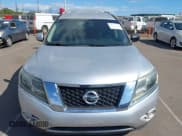 ✅ 2015 Nissan Pathfinder SV • VIN: 5N1AR2MN3FC673671 • Lot: 43863527. Wystawiony na IAAI z przebiegiem 113 786 mil. Bezpłatny archiwum sprzedaży aukcyjnych z USA i szczegółowy raport historii pojazdu na DreamBid. Zdjęcie 6.