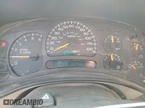✅ 2005 Chevrolet Suburban Z71 • VIN: 3GNFK16Z55G231910 • Lot: 68500355. Listed on Copart with 207,543 mi. Free auction sales archive from the USA and detailed vehicle history report at DreamBid. Image 9.