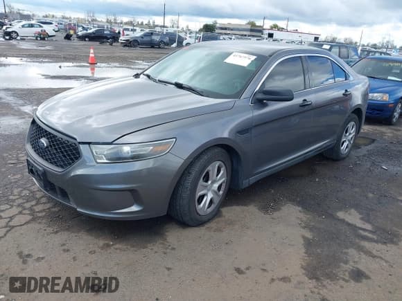 ✅ 2015 Ford Police Interceptor • VIN: 1FAHP2MK6FG122843 • Lot: 41767576. Listed on IAAI with 103,863 mi. Free auction sales archive from the USA and detailed vehicle history report at DreamBid. Image 17.