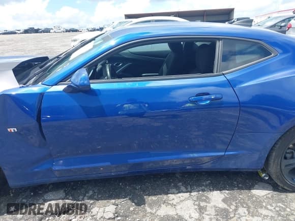 ✅ 2022 Chevrolet Camaro 1LT • VIN: 1G1FB1RX3N0101236 • Lot: 42252661. Listed on IAAI with 51,776 mi. Free auction sales archive from the USA and detailed vehicle history report at DreamBid. Image 15.