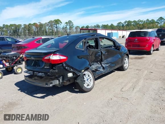 ✅ 2019 Ford Fiesta SE • VIN: 3FADP4BJ2KM159022 • Лот: 43522886. Опубликован ранее на IAAI с пробегом 55 107 миль. Бесплатный доступ к архиву аукционных продаж из США и подробный отчёт об истории автомобиля на DreamBid. Изображение 4.