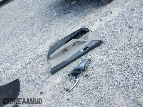 ✅ 2016 Hyundai Sonata SE • VIN: 5NPE24AF9GH373254 • Lot: 39455195. Listed on IAAI with 106,224 mi. Free auction sales archive from the USA and detailed vehicle history report at DreamBid. Image 12.