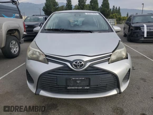 ✅ 2017 Toyota Yaris L • VIN: VNKKTUD38HA077420 • Lot: 92651475. Wystawiony na Copart z przebiegiem 125 390 mil. Bezpłatny archiwum sprzedaży aukcyjnych z USA i szczegółowy raport historii pojazdu na DreamBid. Zdjęcie 5.
