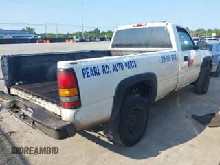 ✅ 2004 GMC Sierra 2500 SLE • VIN: 1GTGC24U74Z194008 • Lot: 40077834. Wystawiony na IAAI z przebiegiem 303 451 mil. Bezpłatny archiwum sprzedaży aukcyjnych z USA i szczegółowy raport historii pojazdu na DreamBid. Zdjęcie 4.