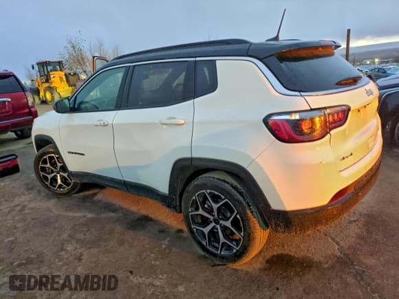 ✅ 2025 Jeep Compass Limited • VIN: 3C4NJDCN2ST512169 • Lot: 95089695. Listed on Copart with 29,744 mi. Free auction sales archive from the USA and detailed vehicle history report at DreamBid. Image 2.