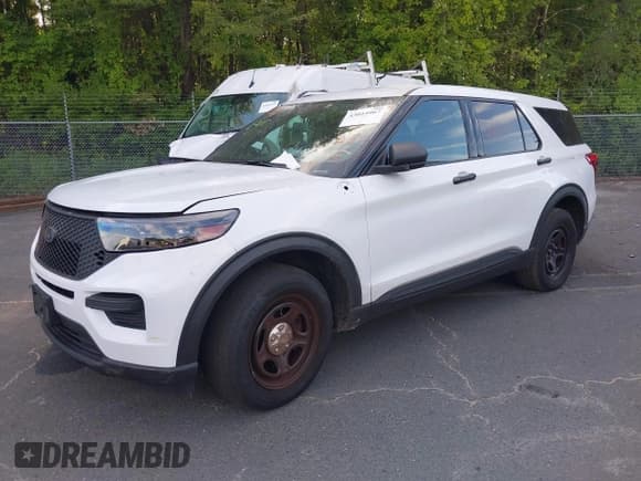 ✅ 2020 Ford Police Interceptor Utility • VIN: 1FM5K8AW7LGB07507 • Лот: 43015967. Опубликован ранее на IAAI с пробегом 98 052 миль. Бесплатный доступ к архиву аукционных продаж из США и подробный отчёт об истории автомобиля на DreamBid. Изображение 2.