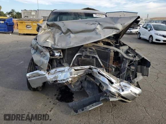 ✅ 2003 Chevrolet Silverado 1500 • VIN: 2GCEC19V531367664 • Лот: 75466384. Опубликован ранее на Copart с пробегом 185 623 миль. Бесплатный доступ к архиву аукционных продаж из США и подробный отчёт об истории автомобиля на DreamBid. Изображение 5.