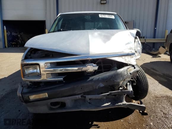 ✅ 1997 Chevrolet S-10 LS • VIN: 1GCDT19XXVK141913 • Лот: 67971994. Опубликован ранее на Copart с пробегом 158 966 миль. Бесплатный доступ к архиву аукционных продаж из США и подробный отчёт об истории автомобиля на DreamBid. Изображение 5.