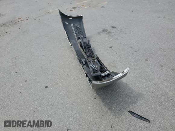 ✅ 2012 Volkswagen Passat SE • VIN: 1VWBP7A35CC002641 • Lot: 63715545. Listed on Copart with 127,159 mi. Free auction sales archive from the USA and detailed vehicle history report at DreamBid. Image 12.