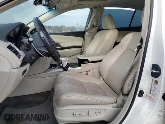 ✅ 2016 Acura RLX Technology • VIN: JH4KC1F58GC001025 • Lot: 88226255. Listed on Copart with 137,813 mi. Free auction sales archive from the USA and detailed vehicle history report at DreamBid. Image 7.