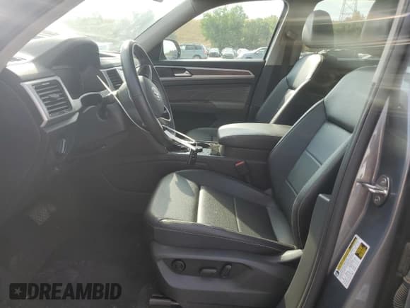 ✅ 2023 Volkswagen Atlas SE • VIN: 1V2KR2CA8PC554232 • Lot: 68319745. Listed on Copart with 39,868 mi. Free auction sales archive from the USA and detailed vehicle history report at DreamBid. Image 7.