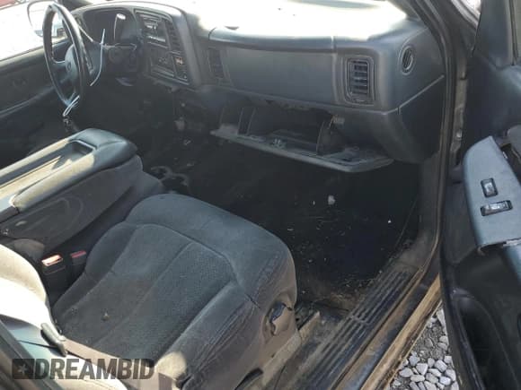 ✅ 2002 Chevrolet Silverado 1500 • VIN: 2GCEK19V321255169 • Лот: 71704664. Опубликован ранее на Copart с пробегом 319 217 миль. Бесплатный доступ к архиву аукционных продаж из США и подробный отчёт об истории автомобиля на DreamBid. Изображение 8.