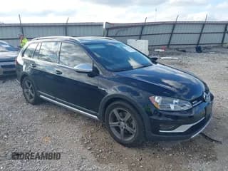 ✅ 2017 Volkswagen Golf S • VIN: 3VWH17AU3HM517065 • Lot: 43712188. Listed on IAAI with 59,596 mi. Free auction sales archive from the USA and detailed vehicle history report at DreamBid. Image 1.