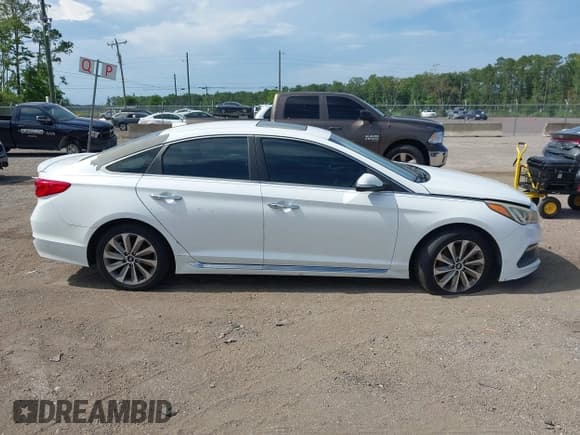 ✅ 2017 Hyundai Sonata Sport • VIN: 5NPE34AFXHH468999 • Lot: 42485446. Listed on IAAI with 114,875 mi. Free auction sales archive from the USA and detailed vehicle history report at DreamBid. Image 14.