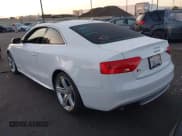 ✅ 2013 Audi S5 Premium Plus • VIN: WAUCGAFR2DA064204 • Лот: 42086797. Опубликован ранее на IAAI с пробегом 113 634 миль. Бесплатный доступ к архиву аукционных продаж из США и подробный отчёт об истории автомобиля на DreamBid. Изображение 3.