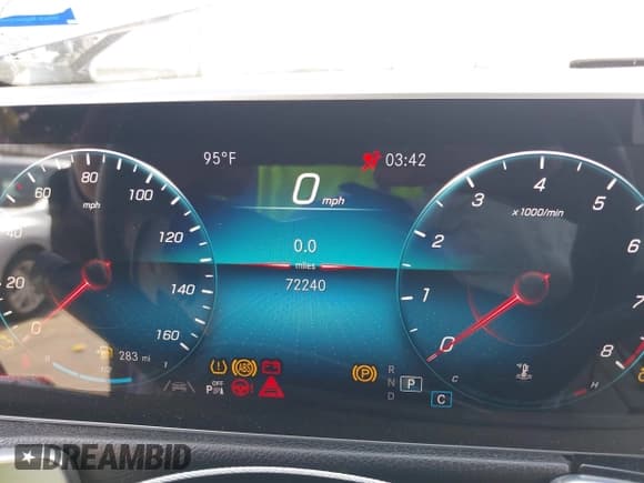 ✅ 2021 Mercedes-Benz GLB 250 • VIN: W1N4M4HB8MW105139 • Лот: 43063601. Опубликован ранее на IAAI с пробегом 72 240 миль. Бесплатный доступ к архиву аукционных продаж из США и подробный отчёт об истории автомобиля на DreamBid. Изображение 7.