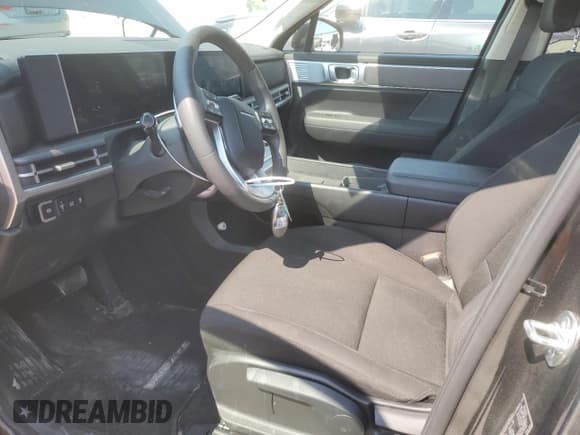 ✅ 2024 Hyundai Santa Fe SE • VIN: 5NMP1DGL5RH033754 • Lot: 68084225. Listed on Copart with 21,069 mi. Free auction sales archive from the USA and detailed vehicle history report at DreamBid. Image 7.
