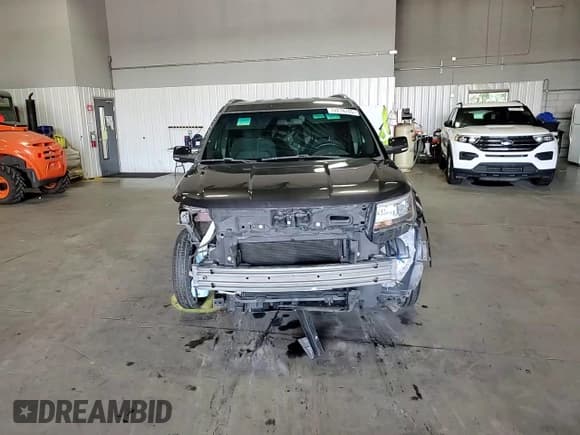 ✅ 2016 Ford Explorer XLT • VIN: 1FM5K8D83GGA07391 • Lot: 70278705. Wystawiony na Copart z przebiegiem 59 448 mil. Bezpłatny archiwum sprzedaży aukcyjnych z USA i szczegółowy raport historii pojazdu na DreamBid. Zdjęcie 15.