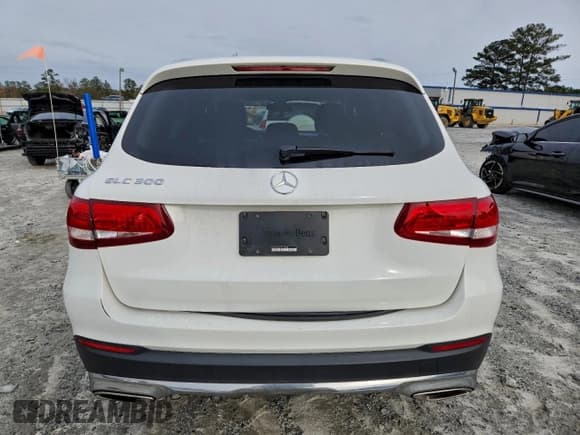 ✅ 2017 Mercedes-Benz GLC 300 • VIN: WDC0G4JB7HF190739 • Lot: 93890705. Wystawiony na Copart z przebiegiem 71 253 mil. Bezpłatny archiwum sprzedaży aukcyjnych z USA i szczegółowy raport historii pojazdu na DreamBid. Zdjęcie 6.