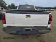 ✅ 2007 Chevrolet Silverado 2500HD LS • VIN: 1GCHC23U37F198200 • Lot: 81631835. Wystawiony na Copart z przebiegiem Nie podano. Bezpłatny archiwum sprzedaży aukcyjnych z USA i szczegółowy raport historii pojazdu na DreamBid. Zdjęcie 6.