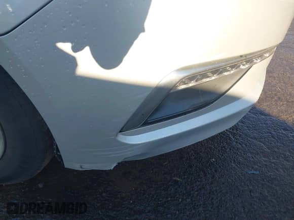 2015 Hyundai Sonata SE z VIN 5NPE24AF9FH170296, wystawiony jako IAAI lot #43568395 z przebiegiem 98 444 mil mil oraz . Historia ofert i sprzedaży dostępna na DreamBid. Obrazek 6.