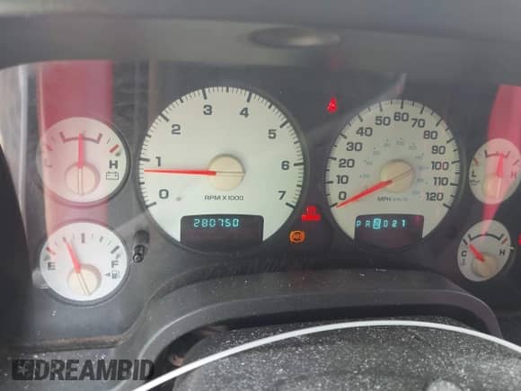 2003 Dodge 1500 ST z VIN 1D7HA18N83S214724, wystawiony jako IAAI lot #42566134 z przebiegiem 280 750 mil mil oraz . Historia ofert i sprzedaży dostępna na DreamBid. Obrazek 7.