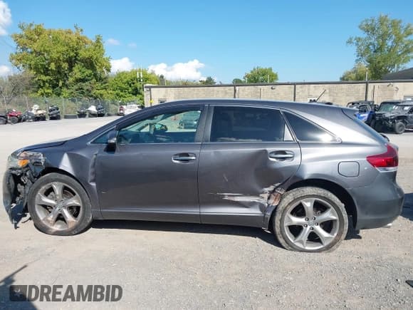 ✅ 2015 Toyota Venza XLE • VIN: 4T3BK3BB9FU120211 • Lot: 43222384. Listed on IAAI with 91,830 mi. Free auction sales archive from the USA and detailed vehicle history report at DreamBid. Image 15.