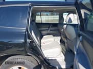 ✅ 2010 Toyota Highlander • VIN: 5TDZK3EH6AS019216 • Lot: 43575144. Listed on IAAI with 232,656 mi. Free auction sales archive from the USA and detailed vehicle history report at DreamBid. Image 8.