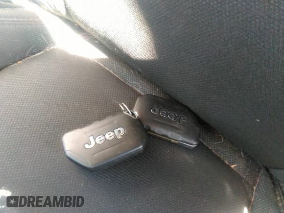 ✅ 2020 Jeep Gladiator Sport S • VIN: 1C6JJTAG1LL123914 • Лот: 43463921. Опубликован ранее на IAAI с пробегом 74 767 миль. Бесплатный доступ к архиву аукционных продаж из США и подробный отчёт об истории автомобиля на DreamBid. Изображение 11.