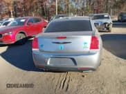 ✅ 2015 Chrysler 300 Limited • VIN: 2C3CCAAG9FH830698 • Лот: 43632625. Опубликован ранее на IAAI с пробегом 267 992 миль. Бесплатный доступ к архиву аукционных продаж из США и подробный отчёт об истории автомобиля на DreamBid. Изображение 16.