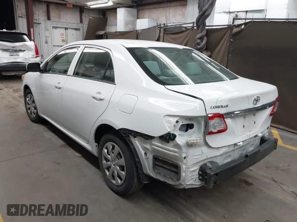✅ 2013 Toyota Corolla LE • VIN: JTDBU4EE2DJ123226 • Lot: 43739331. Listed on IAAI with 110,611 mi. Free auction sales archive from the USA and detailed vehicle history report at DreamBid. Image 3.