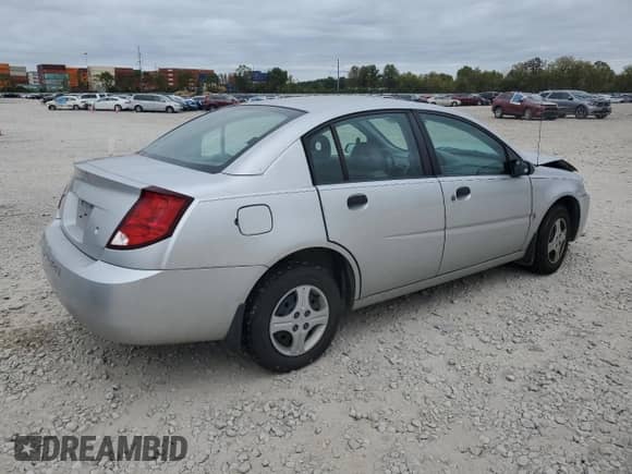 2004 Saturn ION ION 1 z VIN 1G8AG52FX4Z175690, wystawiony jako Copart lot #86630335 z przebiegiem 213 324 mil mil oraz Szkoda całkowita • Salvage title. Historia ofert i sprzedaży dostępna na DreamBid. Obrazek 3.
