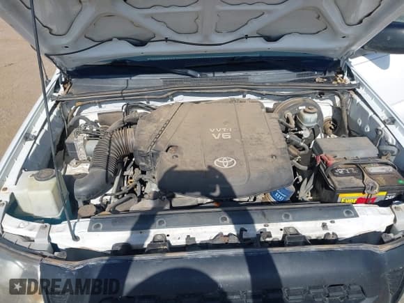 ✅ 2011 Toyota Tacoma PreRunner • VIN: 5TFJU4GN4BX005312 • Lot: 42840848. Listed on IAAI with 155,049 mi. Free auction sales archive from the USA and detailed vehicle history report at DreamBid. Image 10.
