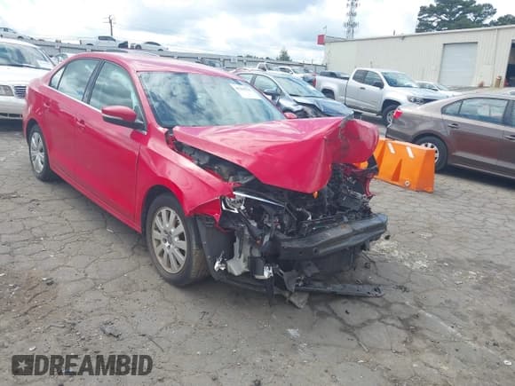✅ 2013 Volkswagen Jetta SE • VIN: 3VWDP7AJ9DM265710 • Lot: 43298750. Listed on IAAI with 176,183 mi. Free auction sales archive from the USA and detailed vehicle history report at DreamBid. Image 1.
