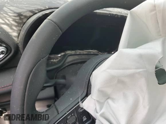 2024 Dodge Hornet GT z VIN ZACNDFANXR3A30581, wystawiony jako Copart lot #56541875 z przebiegiem Nie podano mil oraz Szkoda całkowita • Salvage title. Historia ofert i sprzedaży dostępna na DreamBid. Obrazek 9.