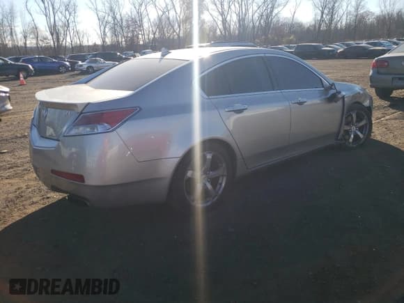 ✅ 2010 Acura TL Technology • VIN: 19UUA9F53AA000125 • Lot: 93131435. Listed on Copart with 123,604 mi. Free auction sales archive from the USA and detailed vehicle history report at DreamBid. Image 3.
