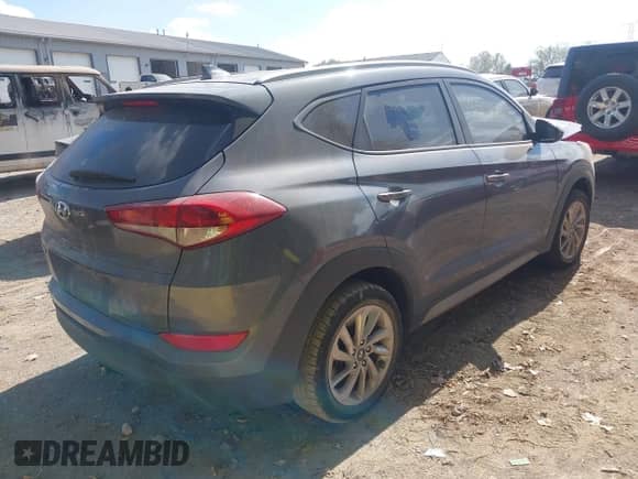 ✅ 2018 Hyundai Tucson SEL • VIN: KM8J33A42JU756384 • Lot: 43377460. Wystawiony na IAAI z przebiegiem 72 273 mil mil. Skorzystaj z bezpłatnego archiwum sprzedaży aukcyjnych z USA i zobacz szczegółowy raport historii pojazdu na DreamBid. Zdjęcie 4.