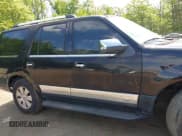 ✅ 2007 Lincoln Navigator • VIN: 5LMFU28567LJ16959 • Lot: 42211877. Wystawiony na IAAI z przebiegiem 196 635 mil. Bezpłatny archiwum sprzedaży aukcyjnych z USA i szczegółowy raport historii pojazdu na DreamBid. Zdjęcie 13.