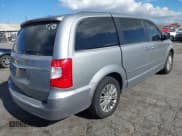 ✅ 2015 Chrysler Town & Country Touring • VIN: 2C4RC1CG2FR547704 • Лот: 41262740. Опубликован ранее на IAAI с пробегом 251 912 миль. Бесплатный доступ к архиву аукционных продаж из США и подробный отчёт об истории автомобиля на DreamBid. Изображение 4.