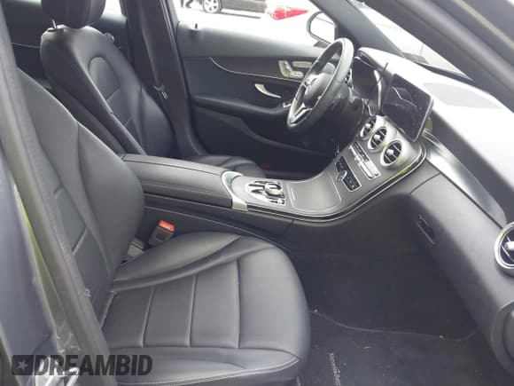 ✅ 2021 Mercedes-Benz C 300 • VIN: W1KWF8EB5MR612798 • Lot: 42992980. Wystawiony na IAAI z przebiegiem 17 243 mil. Bezpłatny archiwum sprzedaży aukcyjnych z USA i szczegółowy raport historii pojazdu na DreamBid. Zdjęcie 5.