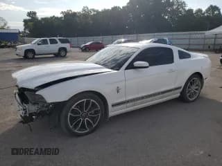 ✅ 2014 Ford Mustang V6 • VIN: 1ZVBP8AM1E5287148 • Лот: 71743635. Опубликован ранее на Copart с пробегом 87 814 миль. Бесплатный доступ к архиву аукционных продаж из США и подробный отчёт об истории автомобиля на DreamBid. Изображение 1.