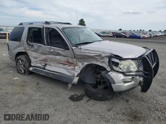 ✅ 2006 Ford Explorer Limited • VIN: 1FMEU75836UB56497 • Lot: 60103495. Wystawiony na Copart z przebiegiem 214 112 mil. Bezpłatny archiwum sprzedaży aukcyjnych z USA i szczegółowy raport historii pojazdu na DreamBid. Zdjęcie 4.