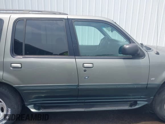 ✅ 1999 Mercury Mountaineer • VIN: 4M2ZU55P2XUJ06929 • Lot: 42208390. Listed on IAAI with 254,186 mi. Free auction sales archive from the USA and detailed vehicle history report at DreamBid. Image 12.