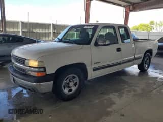 1999 Chevrolet Silverado 1500 с VIN 2GCEC19WXX1263606, выставлен на аукционе Copart как лот 57507475 с пробегом Не указан миль и Списание • Salvage title. История ставок и продаж доступна на DreamBid. Изображение 1.