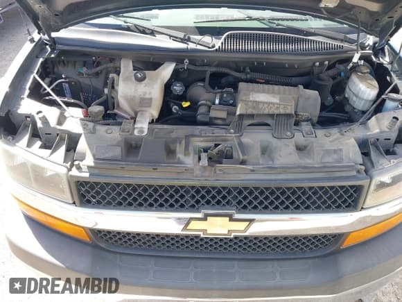 ✅ 2019 Chevrolet Express Passenger LT • VIN: 1GAZGPFG0K1239988 • Lot: 41830689. Wystawiony na IAAI z przebiegiem 112 943 mil. Bezpłatny archiwum sprzedaży aukcyjnych z USA i szczegółowy raport historii pojazdu na DreamBid. Zdjęcie 10.