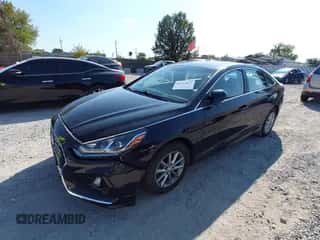 2019 Hyundai Sonata SE с VIN 5NPE24AFXKH747458, выставлен на аукционе IAAI как лот 43199826 с пробегом 53 645 миль миль и . История ставок и продаж доступна на DreamBid. Изображение 2.