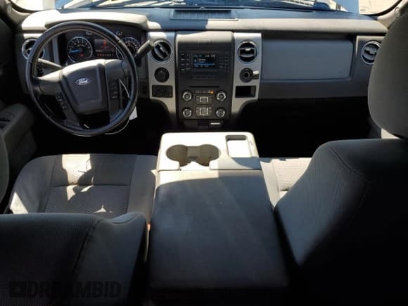 ✅ 2013 Ford F-150 XL • VIN: 1FTVX1ET9DKE98218 • Lot: 72615924. Wystawiony na Copart z przebiegiem 202 165 mil. Bezpłatny archiwum sprzedaży aukcyjnych z USA i szczegółowy raport historii pojazdu na DreamBid. Zdjęcie 8.